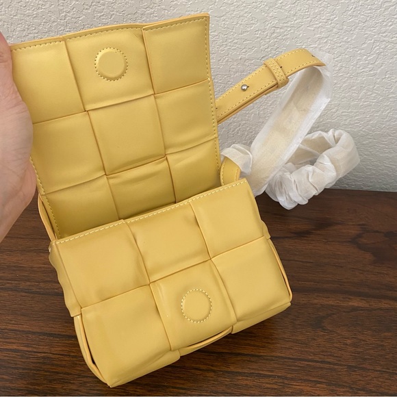 Puffy Patent Leather Yellow Intrecciato Cassette Bag Weave Crossbody B6 - Picture 7 of 12